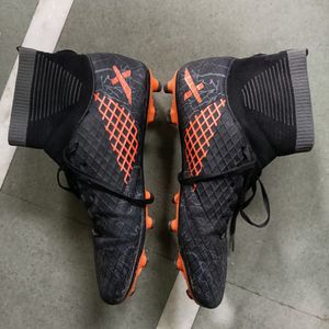 Vector X Jaguar Football Shoes