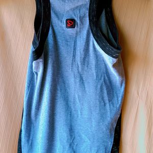 Sleeveless T-shirt (Vest)