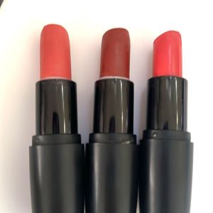 Set Of 2 Faces Canada Lipstick