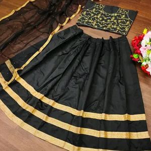 Black 🖤 Semi Stitched Lehenga