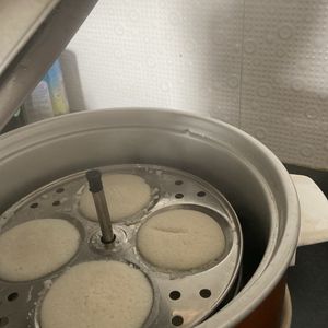 Rice Cooker With Idli Stand And Steam