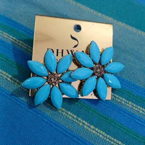 Short Earings With Blue Colour  💙