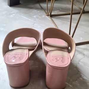 NUDE PINK BLOCK HEELS! - SIZE EURO 37