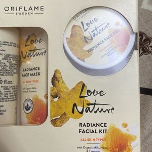 Oriflame Organic Milk, Honey & Turmeric Facial Kit