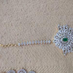 Emerald Jewellery Set