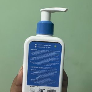 The Derma Co 2% Niacinamide Gentle Skin Cleanser