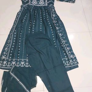 Nyra Cut Kurti Pant And Dupatta