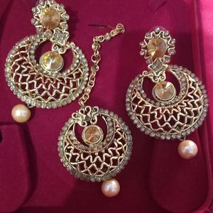 Golden Colour Earrings With Mangtika