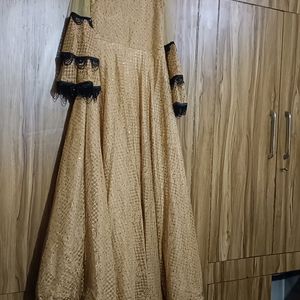 Heavy Gown For Women With CanCa