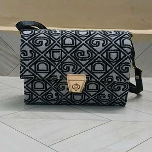 Slingbag Pretty versatile women stylish Bag