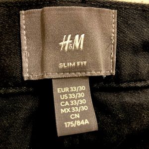 H&M Men Black Loose Jeans.