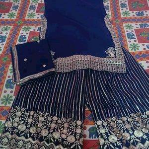 Extremely Beautiful Pakistani Dress