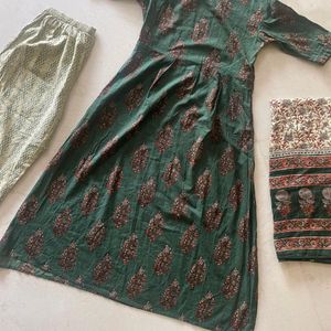 Elegant Green Printed Kurta with Pants and Dupatta