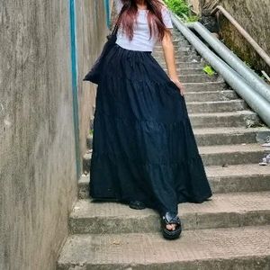 Korean Girl Stylish Skirt