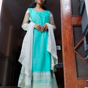 Hania Amer Pakistani Kurta And Duppta Set