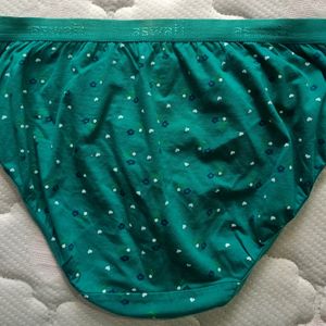 Women brief