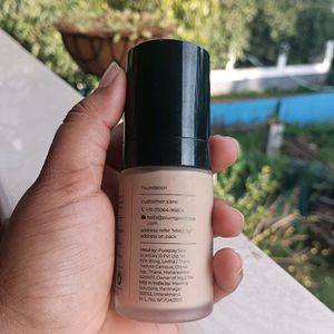 Plum Soft Blend Weightless Foundation