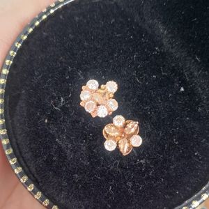 2 Pure Gold Noise Flower Pins