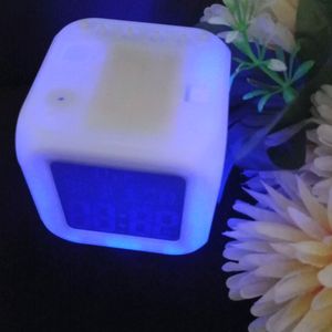 COLOR CHANGE DIGITAL ALARM CLOCK