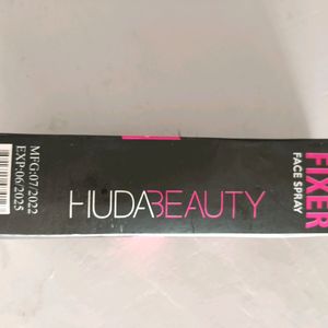 Huda Beauty Make-up Fixer Spray