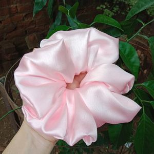 Large Fluffy Babypink Scrunchies 💓