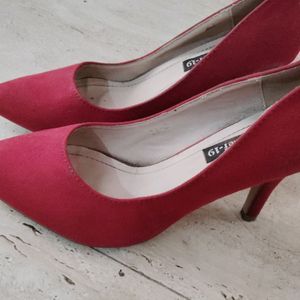 Imported  Maroon Heel In Good Condition