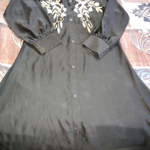 Abaya Black Color With Embroidery Work