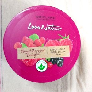 Forest Berries Delight Body Scrub