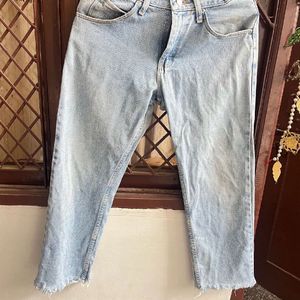 Wrangler Jeans For 350/-