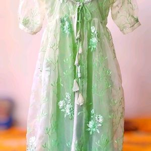 🆕 Green Cotton Gown With Free Organza Shrug