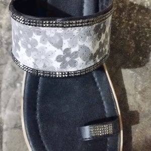 Designer Sandles For Girls Partywear