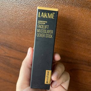 Lakme Facelift Foundation Stick-WarmBeige