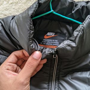 🚨 price dropped 🚨nike puffer jacket