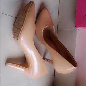 Nude Heel