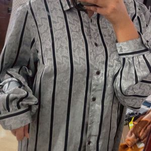 Silver oversize shirt💕