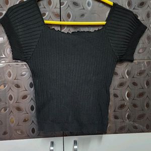 Black Ribbed Crop Top