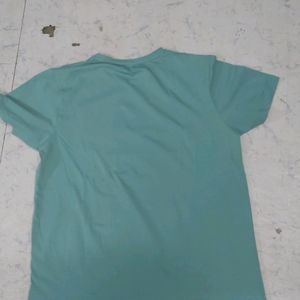 GUESS t Shirt