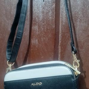 Aldo Black Nd White Sling Bag