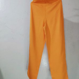 PRICE DROP 🔥Straight Leg Trousers Orange (M)