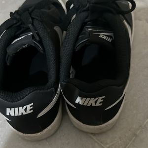 Black Shoes Nike