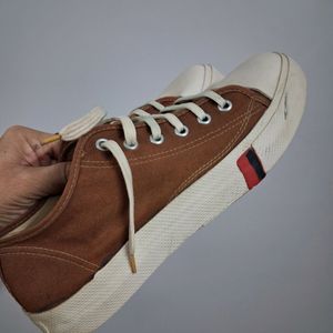 Northstar By Bata Sneakers in Good Condition