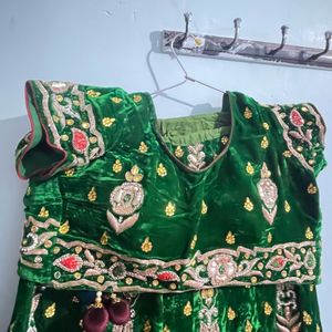 Bridal Green Red Coloured Lehenga Without Cancan