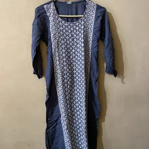 chikankari kurti