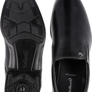 Walkaroo brand Formal Shoes For Men