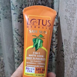 LOTUS SUNSCREEN SPF40