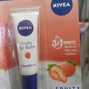 *NEW* Nivea Fruity Lip Balm Pack Of 3