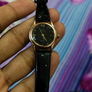 maxima women watch like new condition