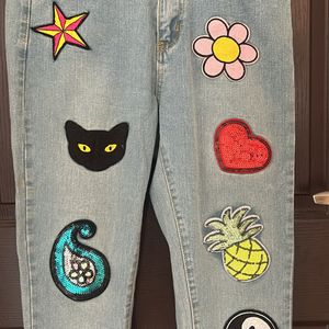 LIQUOR N POKER APPLIQUE JEANS