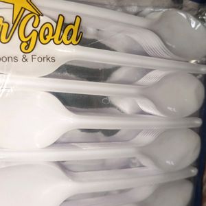 1 Packet Of Disposable Spoons