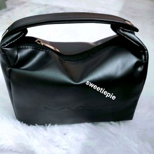 MAC Travelling Pouch